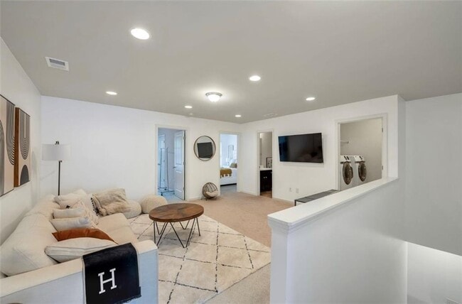 Building Photo - 378 Mulberry Row