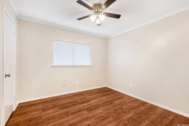 Building Photo - 7910 Chestnut Barr Dr