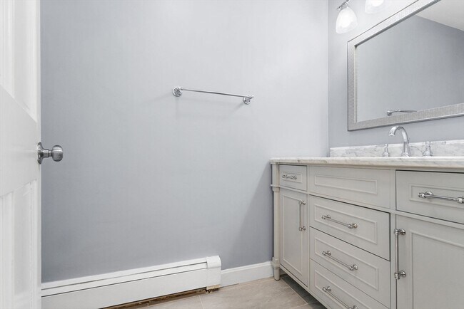 Building Photo - 77 Colonial Rd