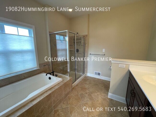 Building Photo - 19082Hummingbird Lane-Summercrest