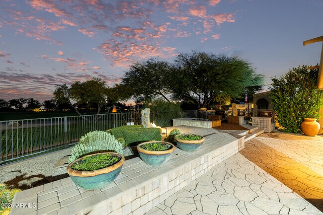 Building Photo - 8406 E Calle Buena Vista