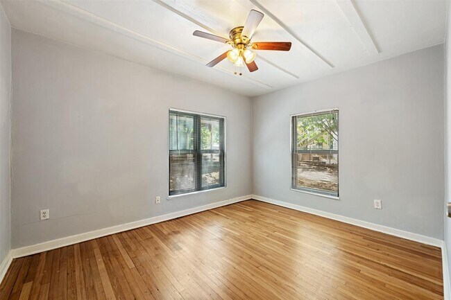 Building Photo - 1401 Kirkwood Rd