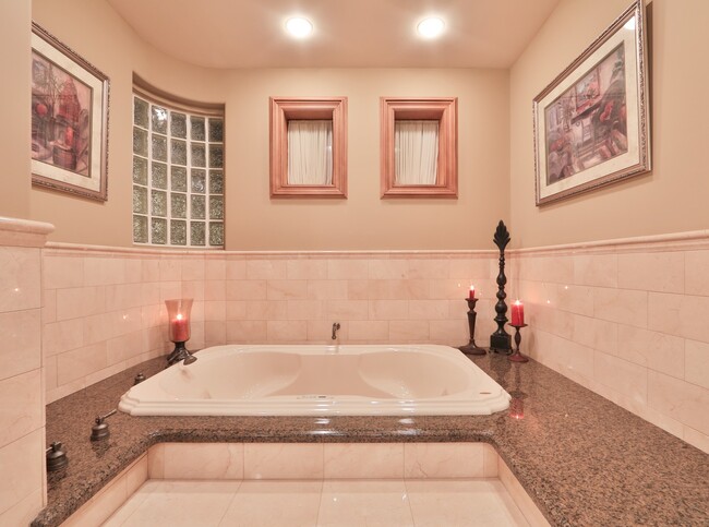 Building Photo - Luxury Living in Coronado's Regatta Bay Co...