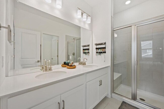 Building Photo - 748 Silver Maple Ln