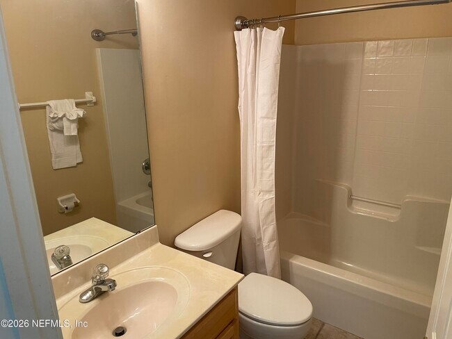 Building Photo - 2543 Willow Creek Dr