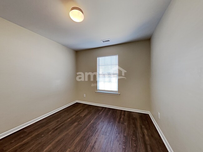 Building Photo - 1733 Arbor Vista Dr