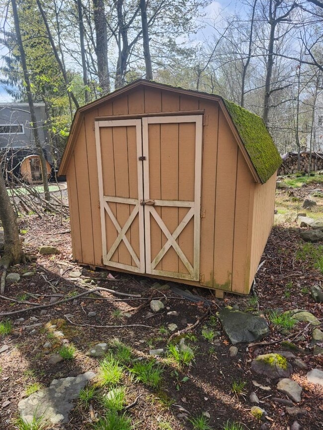 Building Photo - 940 Country Pl Dr