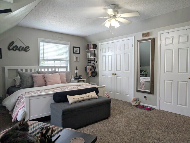 Building Photo - 601 Blackburn Dr