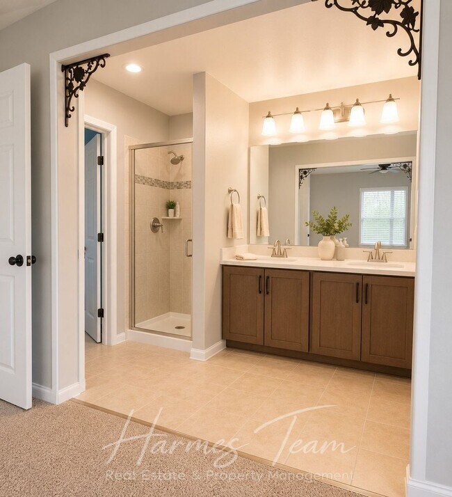 Building Photo - 4 Bed 4 Bath Home in School District 11