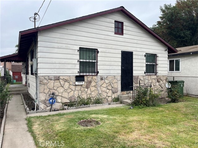 Primary Photo - 13314 S Oleander Ave