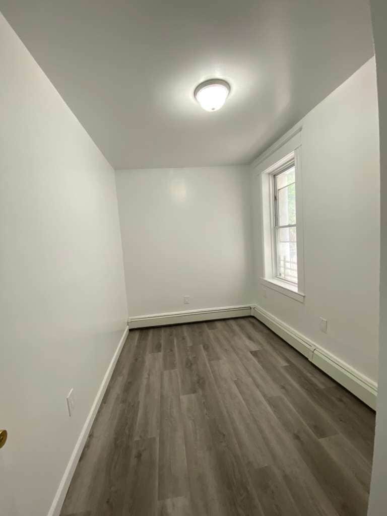 Building Photo - 26 Mulberry St