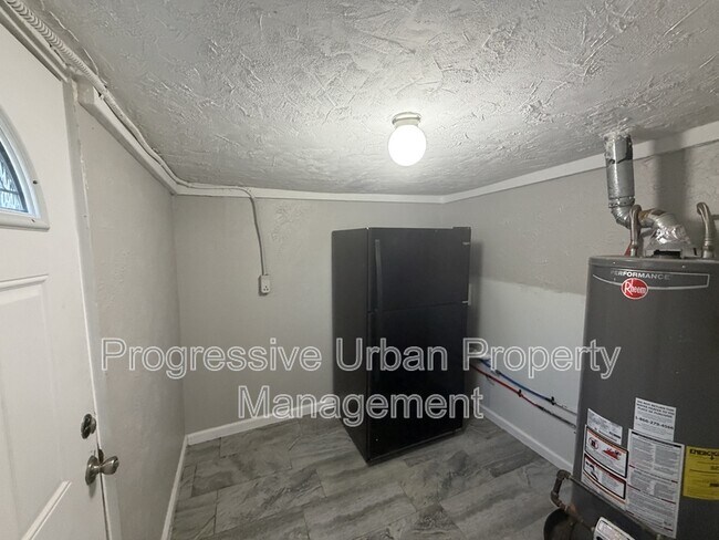 Building Photo - 4655 Osborn Rd
