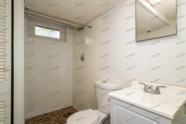 Building Photo - 12050 Mignon Dr