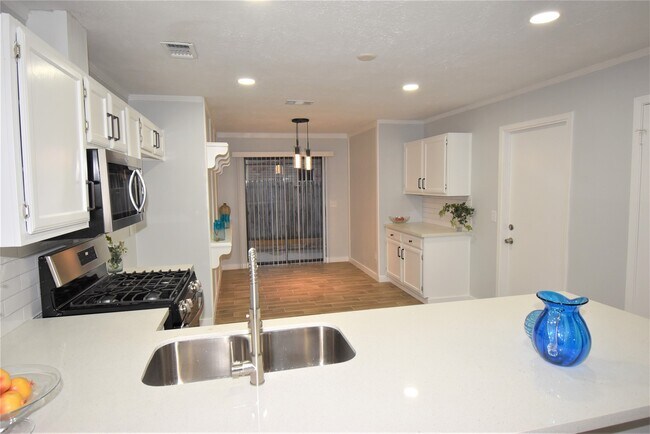 Building Photo - 18058 Brooknoll Dr