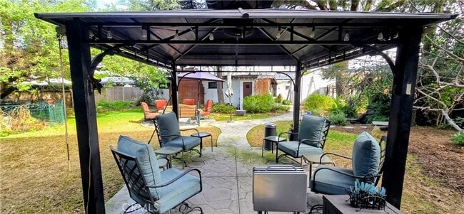 Building Photo - 10551 Karmont Ave