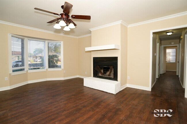 Building Photo - BIG HOME IN GARDEN VALLEY AREA OF SHREVEPORT