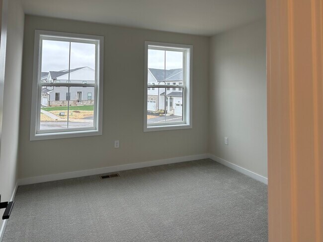 Building Photo - 182 Mahogany Ln