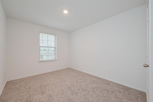 Building Photo - 12518 Pelican Bay Dr