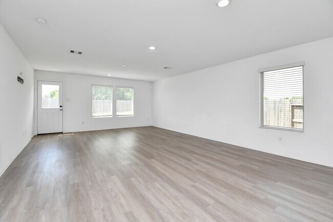 Building Photo - 18131 Mendocino Ridge Ln