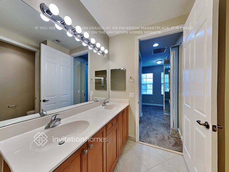 Building Photo - 144 Astor Cir