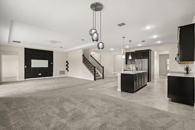 Building Photo - 2357 Camden Park Ave