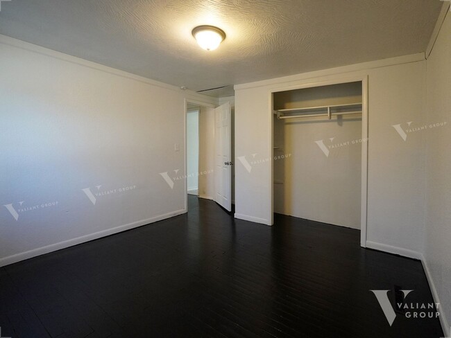 Building Photo - Spacious 3 Bedroom, 2 Bathroom Rental Home...