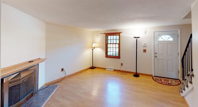 Building Photo - 32 Sentry Way
