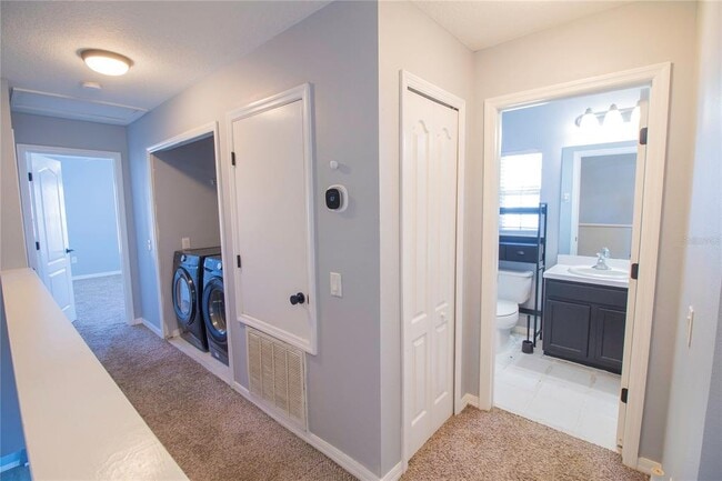 Building Photo - 12930 Kings Crossing Dr