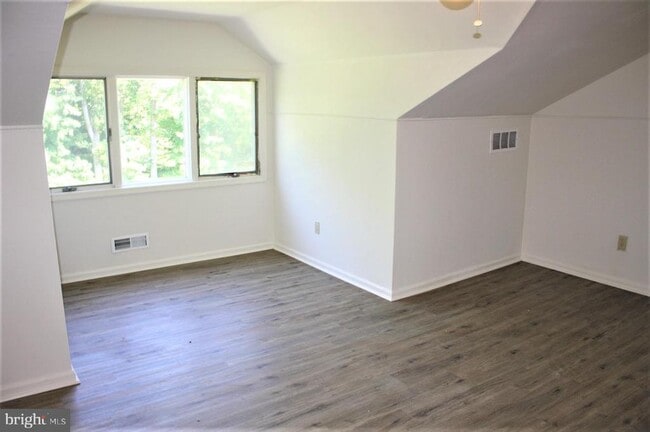 Building Photo - 516 Colgate Ct