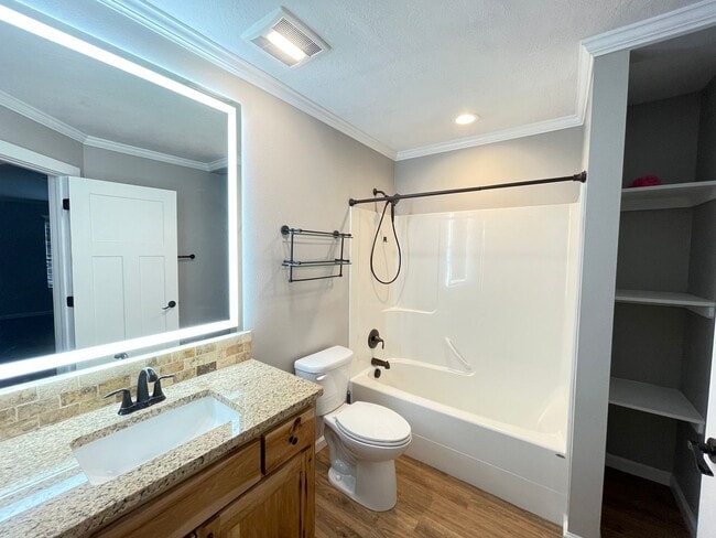 Building Photo - 3 bedroom 2 bathroom home located in Rathdrum