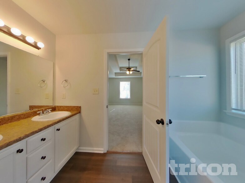 Building Photo - 269 Klinetop Dr