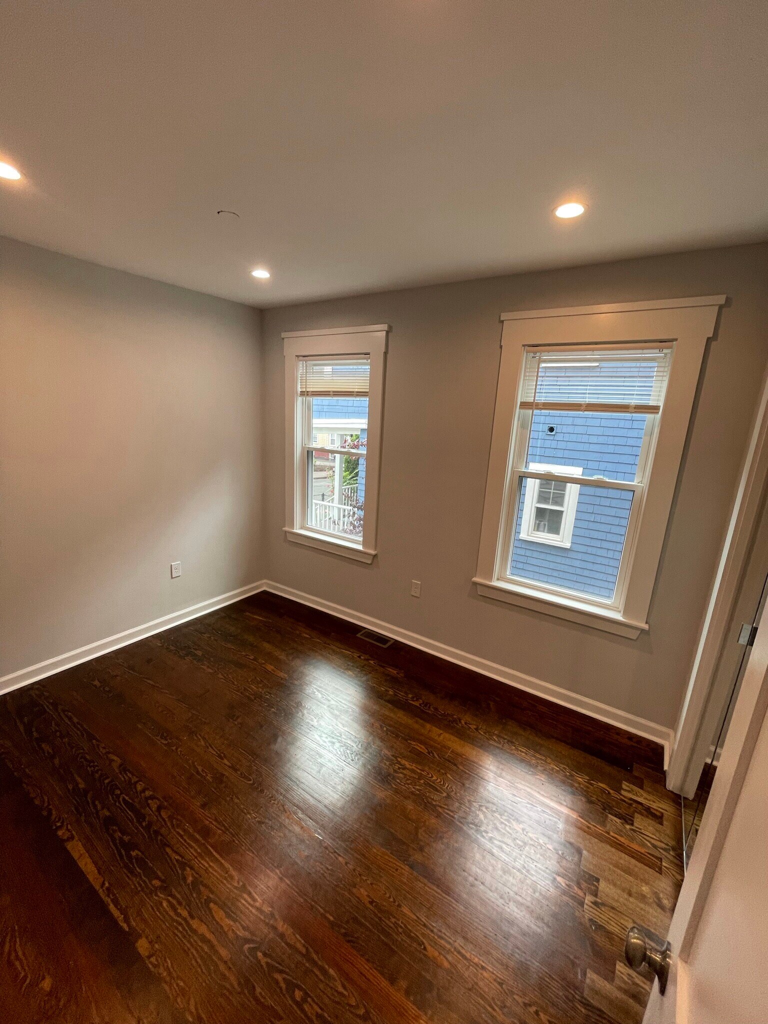 Building Photo - 31 Raymond Ave