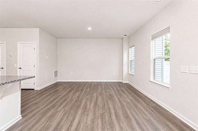 Building Photo - 137 Capeside Ct