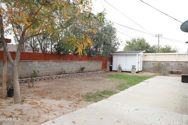 Building Photo - 38626 Frontier Ave