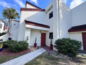 Building Photo - 1417 Avon Ln