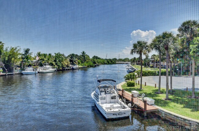 Building Photo - 19 Royal Palm Way