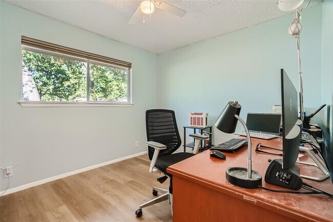 Building Photo - 9206 Robins Nest Ln