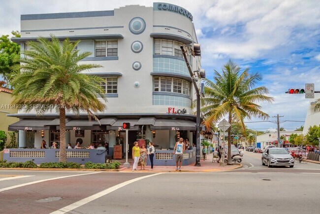 Building Photo - 1360 Collins Ave