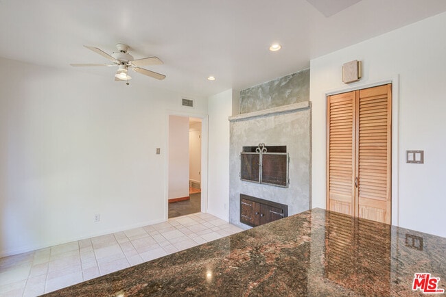 Building Photo - 15511 Woodcrest Dr