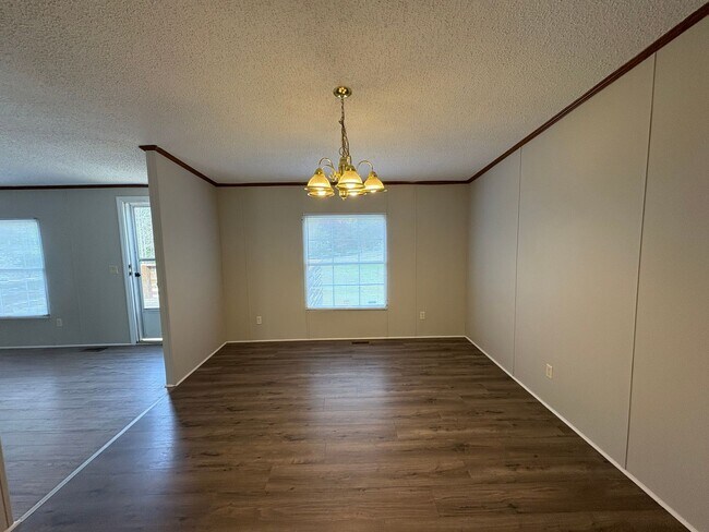 Building Photo - For Rent