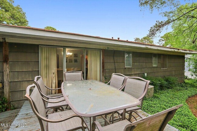 Building Photo - 1315 Kimwood Dr