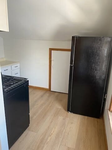 Building Photo - 52 Forest St