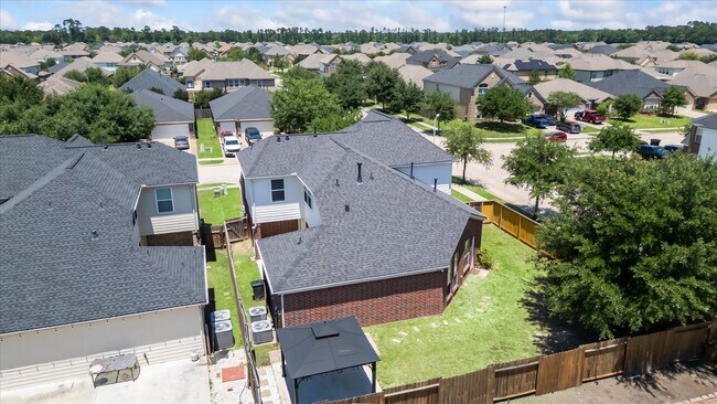 Building Photo - 9954 Knob Hollow Way