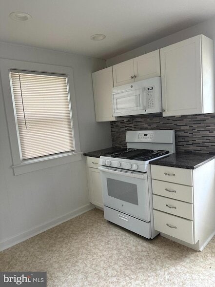 Building Photo - 526 Pingree Ave
