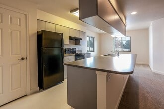 Building Photo - 2173 35th Ave Ct