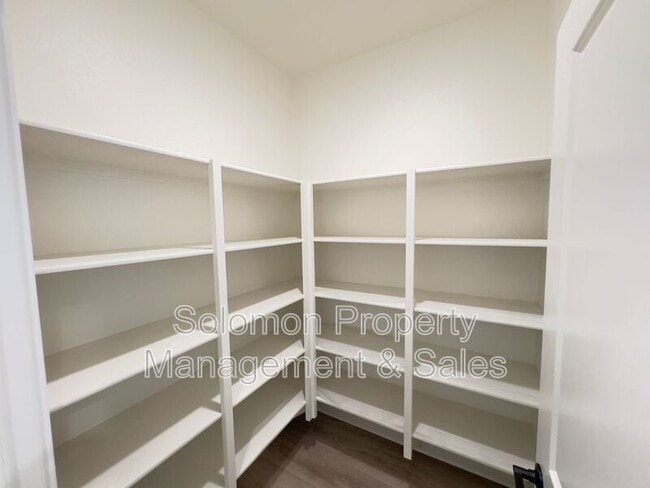 Building Photo - 35245 Orchard Trails