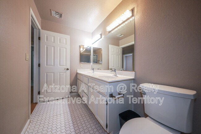 Building Photo - 7847 E Marquise Dr