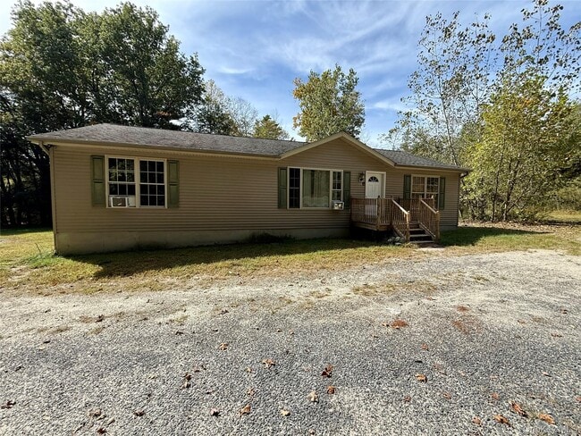 Primary Photo - 14 Shannon Ln