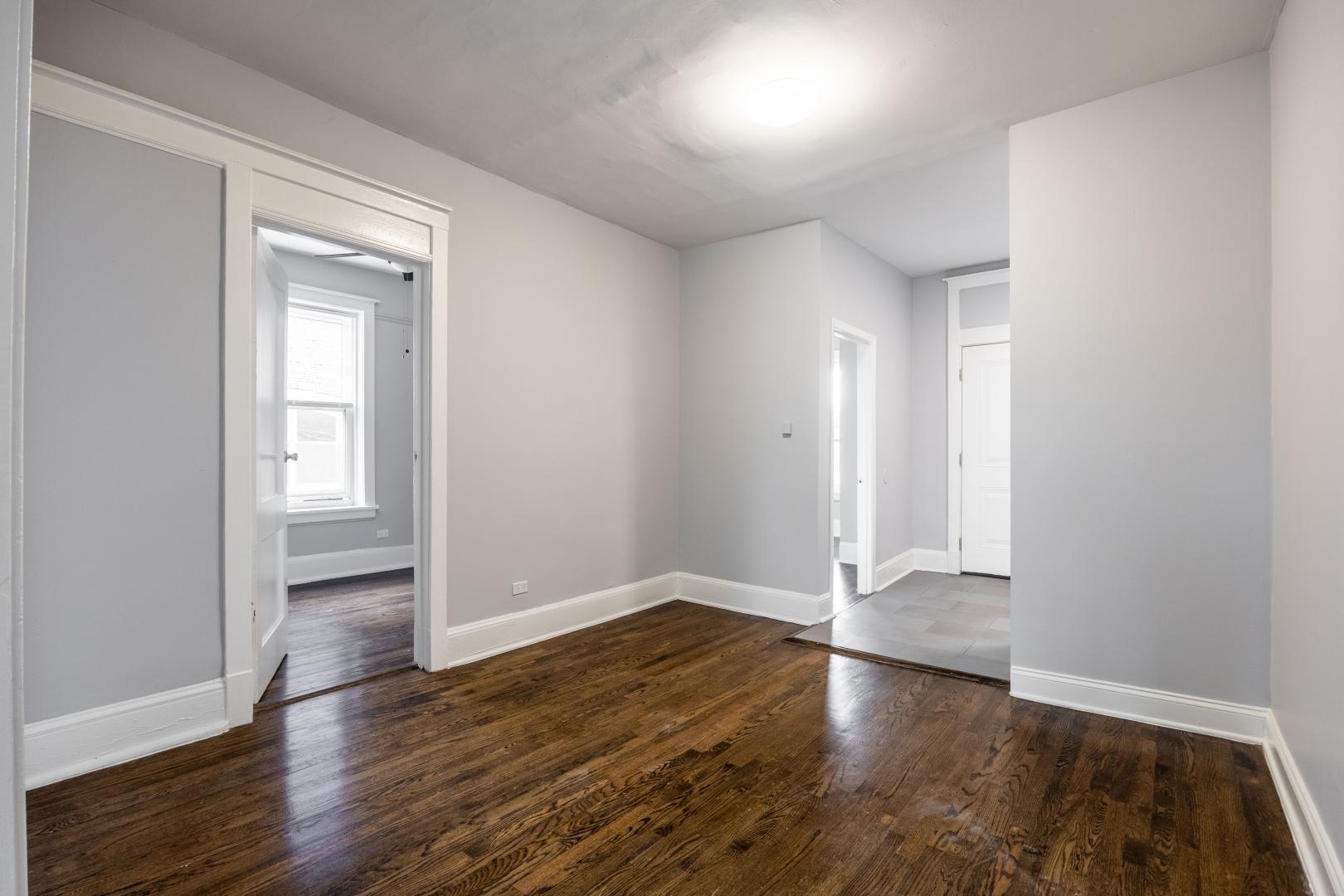 Building Photo - 1251 W Rosemont Ave