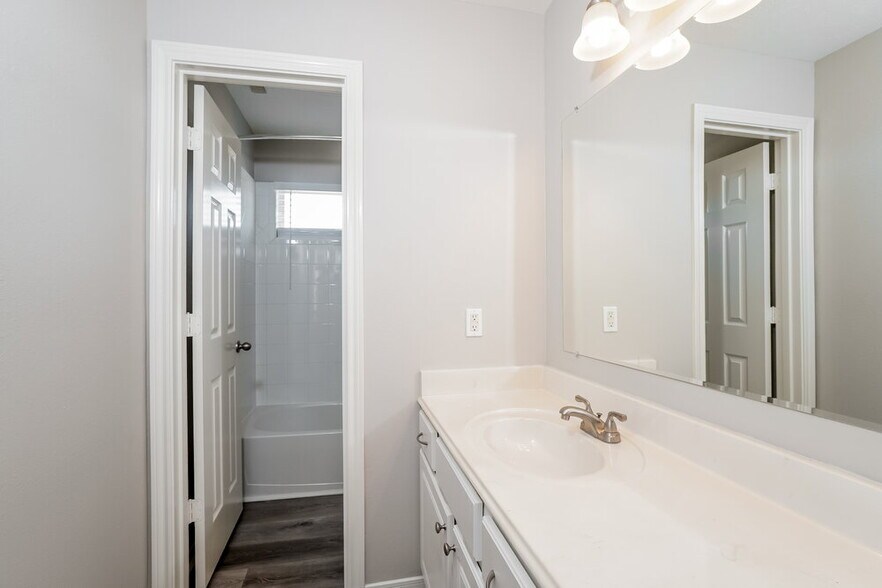 Building Photo - 2442 Chuckberry St